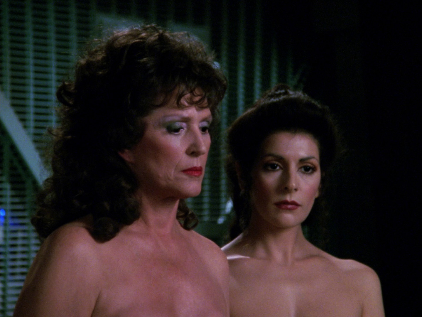 menage_a_troi_hd_199.jpg